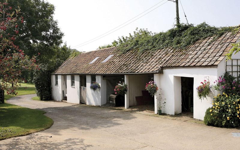 Ashbarton Estate - Ash Barton Estate wedding venue Devon DIY no curfew no corkage