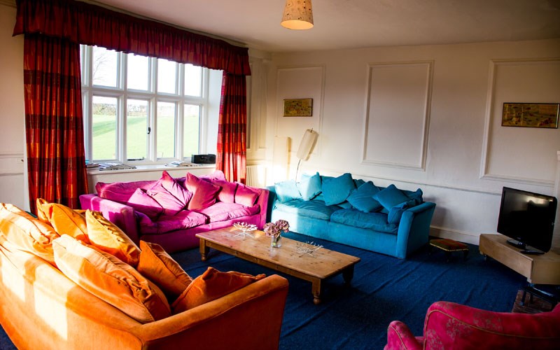 Ashbarton Estate - Ash Barton wedding venue Devon DIY lounge