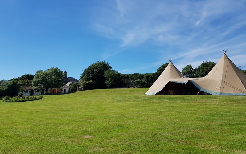 Ashbarton Estate - Ash Barton Estate wedding venue Devon DIY no curfew no corkage marque festival