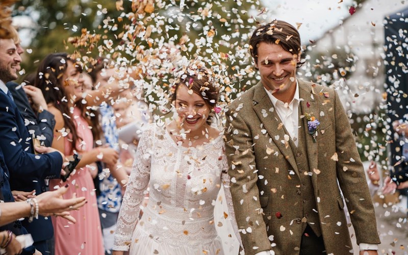 Ashbarton Estate - Ash Barton Estate wedding venue Devon festival confetti
