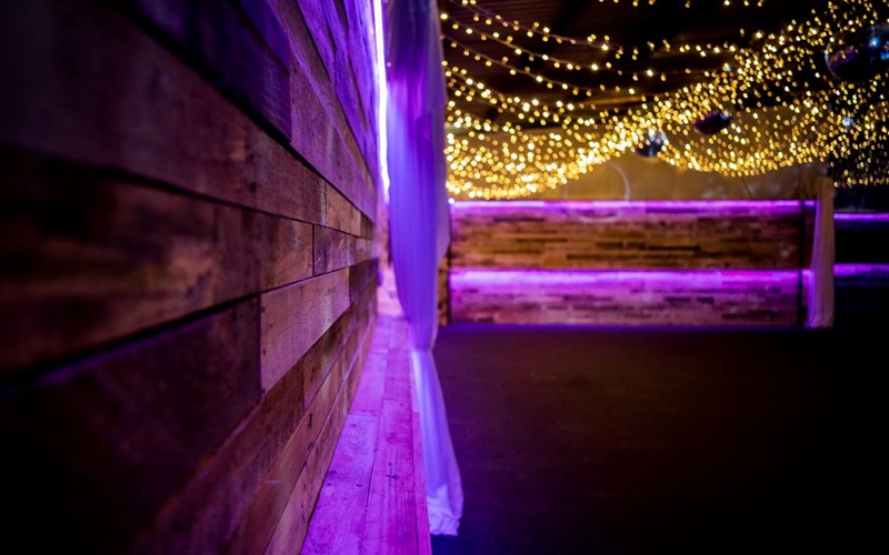 Ashbarton Estate - Ash Barton Estate wedding venue Devon big party barn