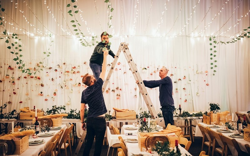 Ashbarton Estate - Ash Barton Estate wedding venue Devon big party barn