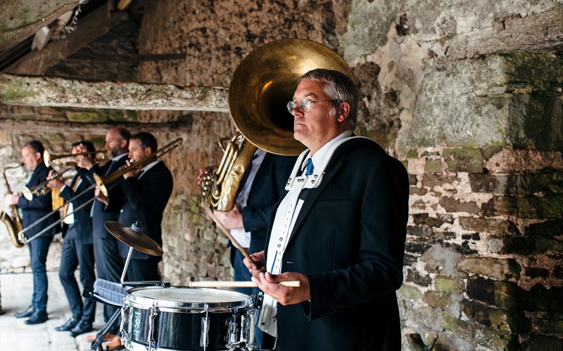 Ashbarton Estate - Ash Barton wedding venue Devon brass band